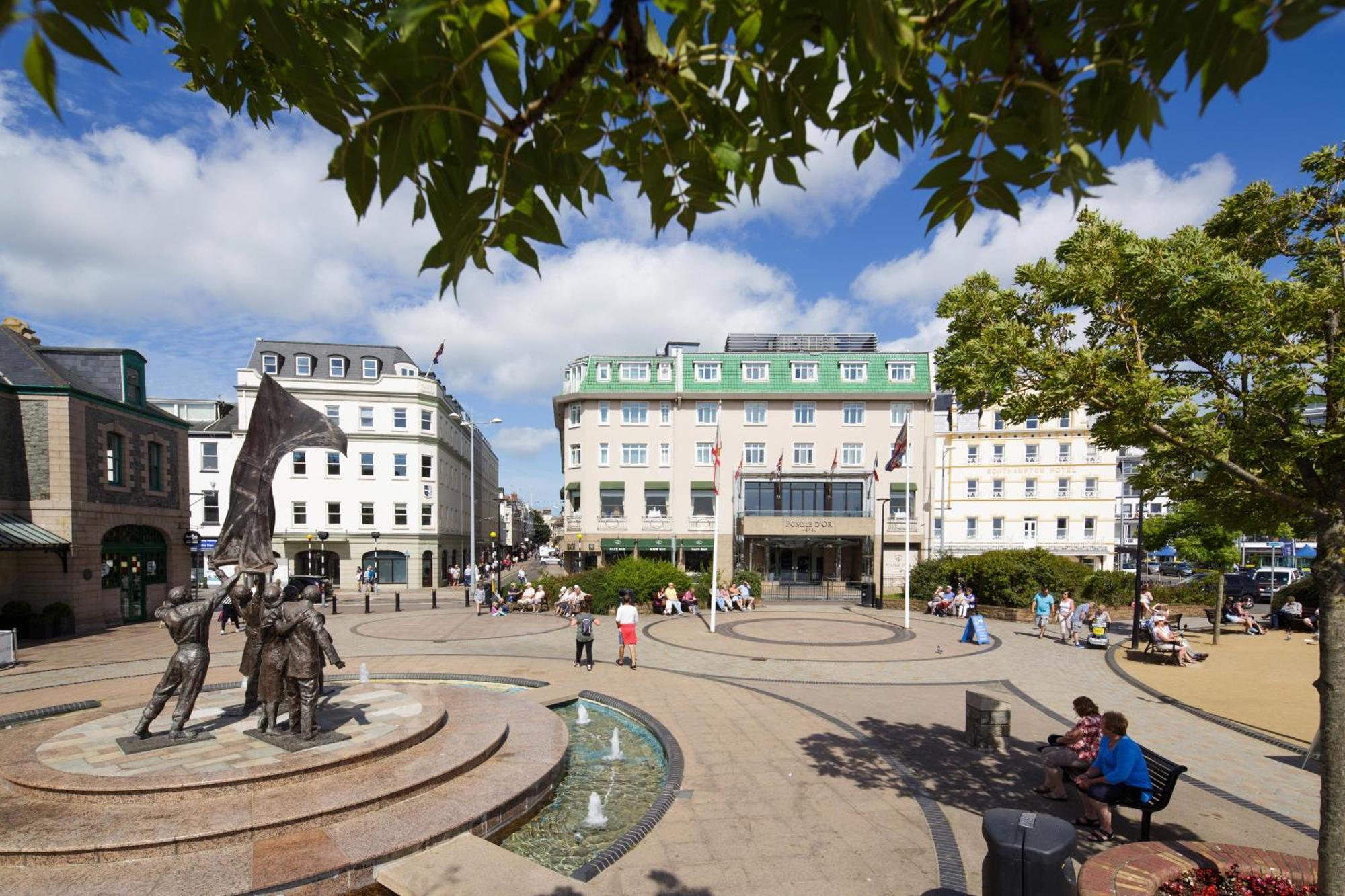 Pomme D'Or Hotel Saint Helier Jersey Екстериор снимка