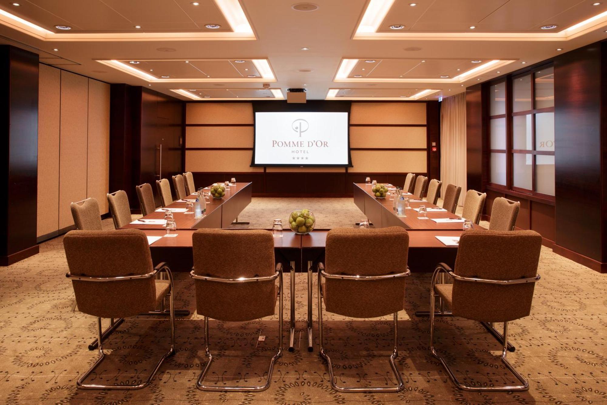 Pomme D'Or Hotel Saint Helier Jersey Екстериор снимка